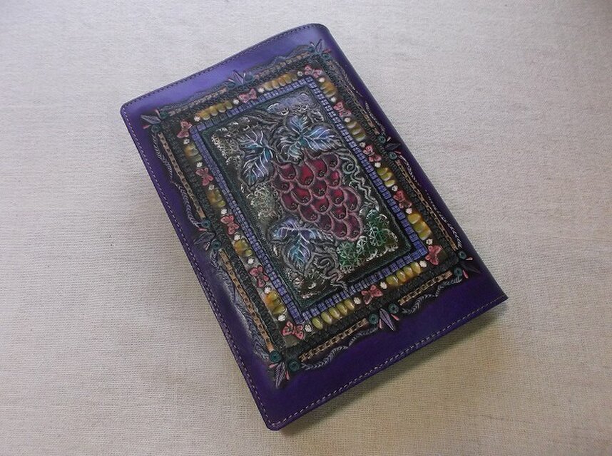 単行本サイズブックカバー  牛革　刻印＆拭き染め