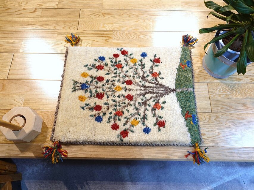 【夏のキャンペーン】ペルシャ　ギャッベ 117×78 小判型　茜色　ザクロの木 夏のキャンペーン】ペルシャ ギャッベ 117×78 小判型 茜色 ザクロの木 夏の