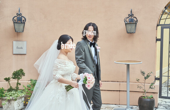 実例写真！美品！取り外しオフショルダー アイボリー 七分袖丈 上品花 