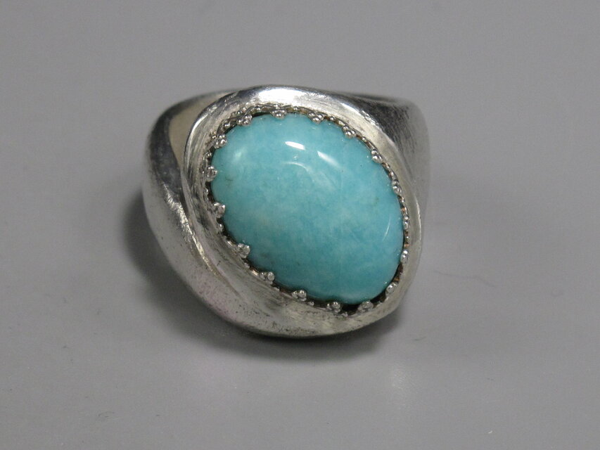 片方膨れた可愛い形