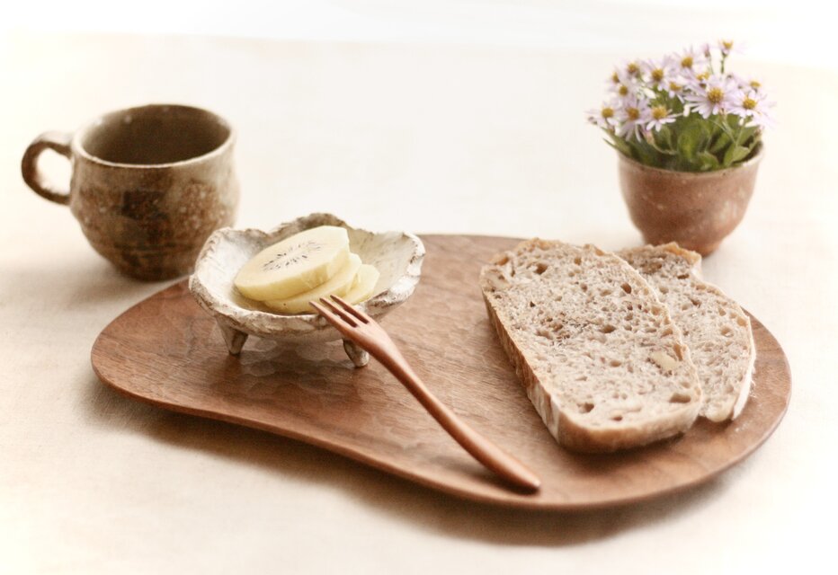 花びらのモーニングプレート(ウォールナット)