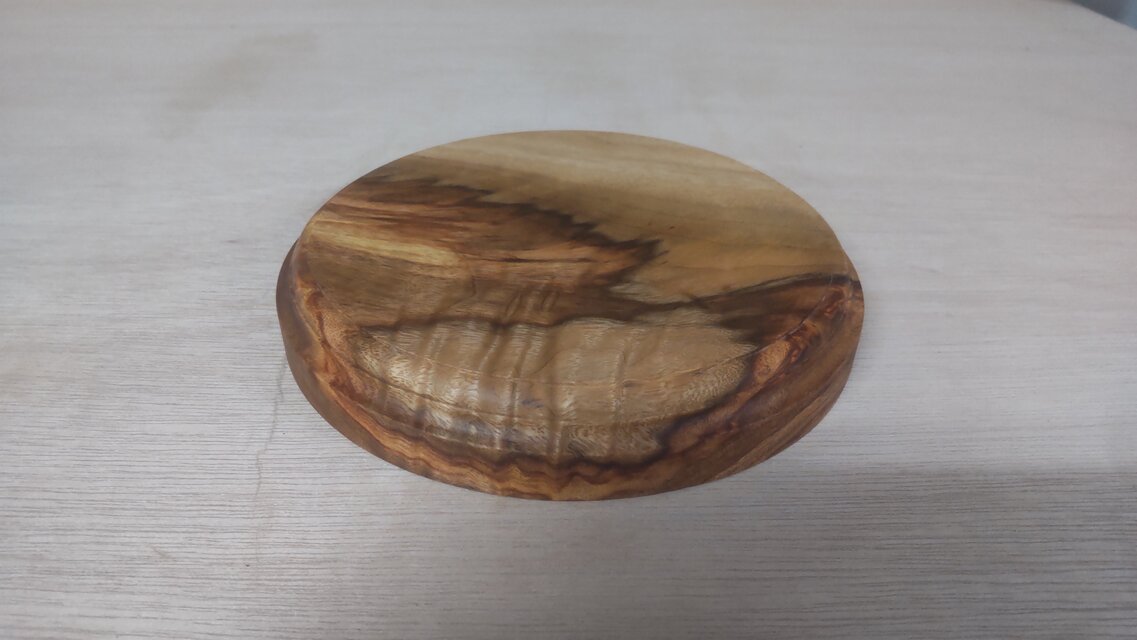 丸いプレート 赤楠