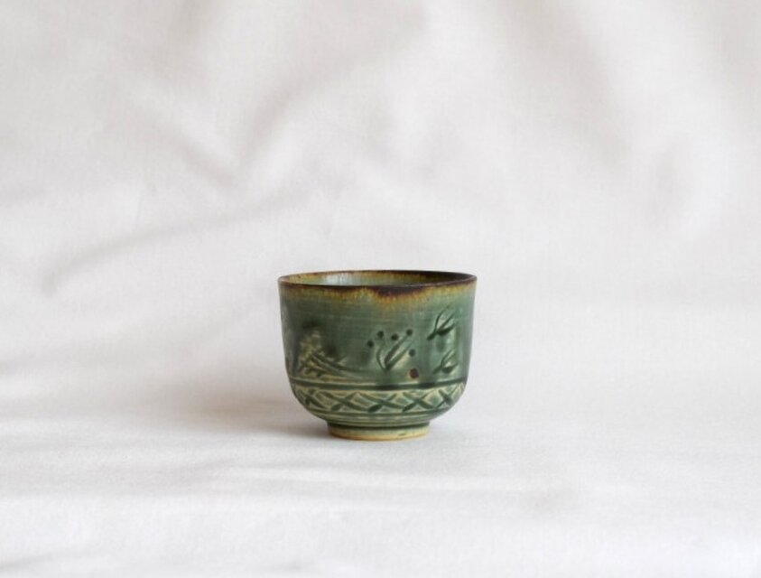 織部鉄彩刻紋ぐい呑み