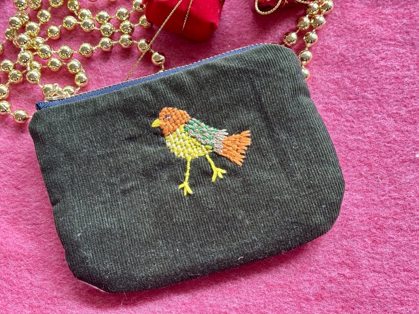 手刺繍のファスナーポーチ（小鳥）