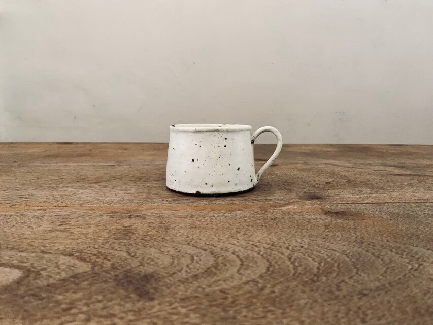 台形マグ（持ち手細）shiromoegi