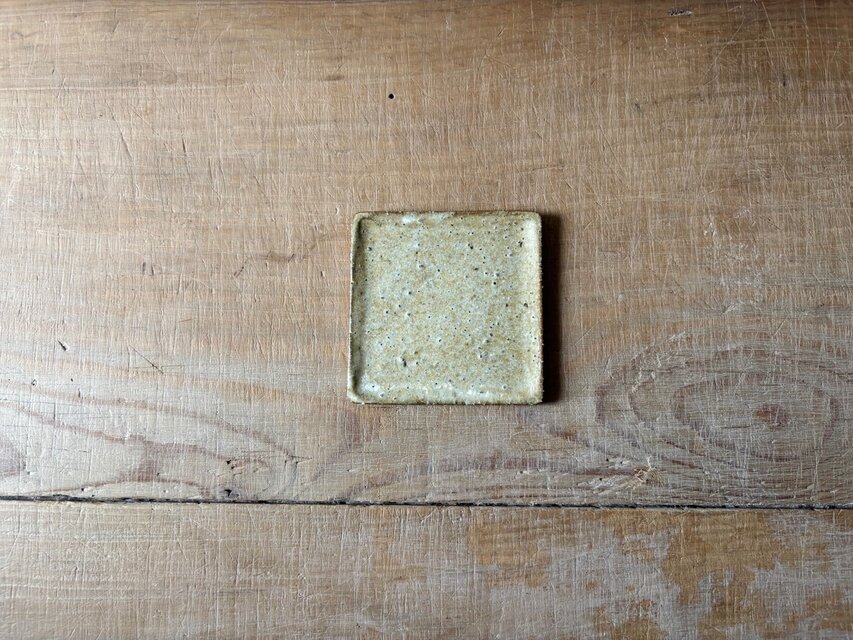 四角小皿　kinari