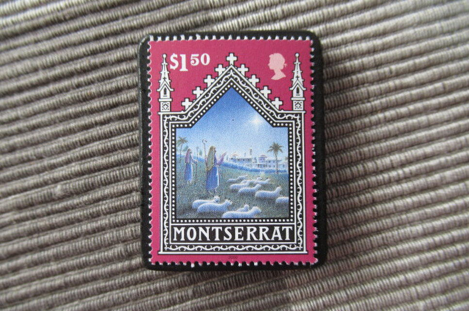 モントセラト　クリスマス切手ブローチ10622