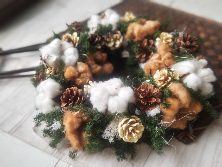 ホワイトクリスマスリース コットン シロタエギク ホワイトリースの