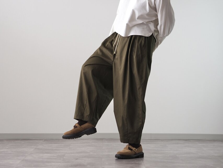 新色/オールシーズン◎/サーカスパンツ《カーキ》 | iichi 日々の