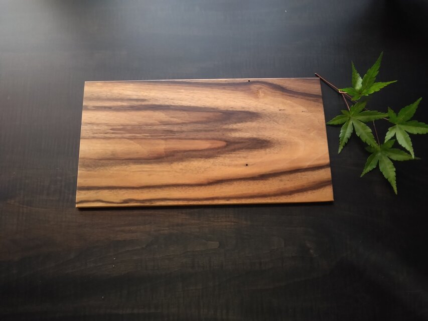 黒柿のプレート　〜木皿・菓子器・ディスプレイなどに