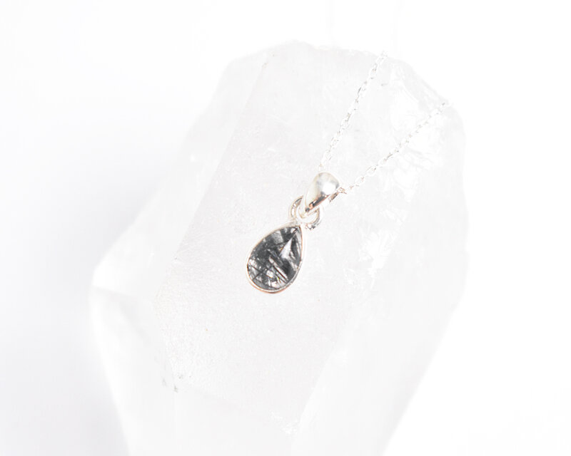 ブラックルチルクォーツ（黒針水晶）のシルバーネックレス　シルバー925　天然石　＜A＞