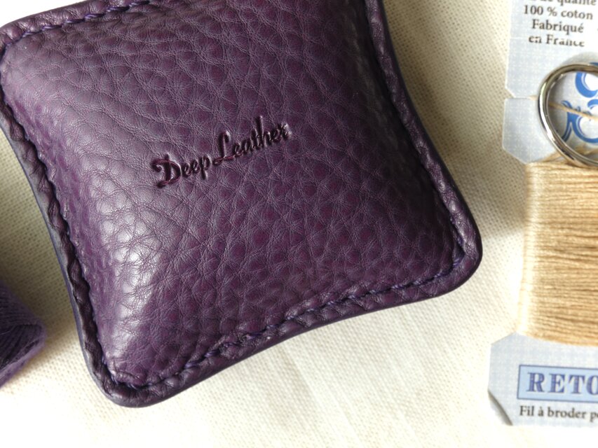 イタリア革のピンクッション／針山／紫 | iichi 日々の暮らしを