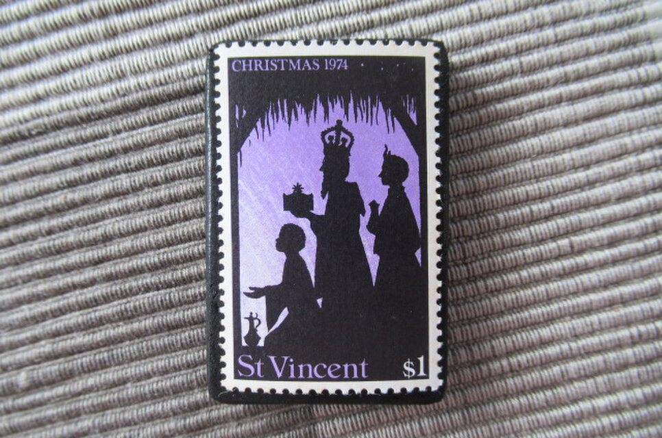 セントビンセント　クリスマス切手ブローチ10627