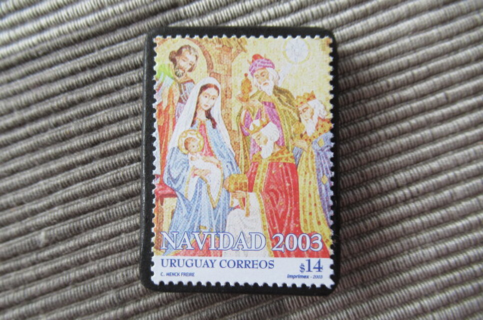 ウルグアイ　クリスマス切手ブローチ10632