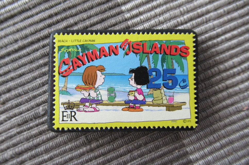 ケイマン諸島　クリスマス切手ブローチ10656