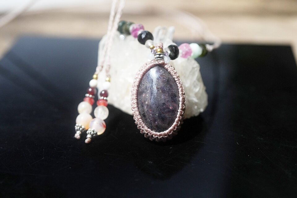 Pinkレッセンス☆アイオライト マクラメネックレス1818 | iichi 日々の