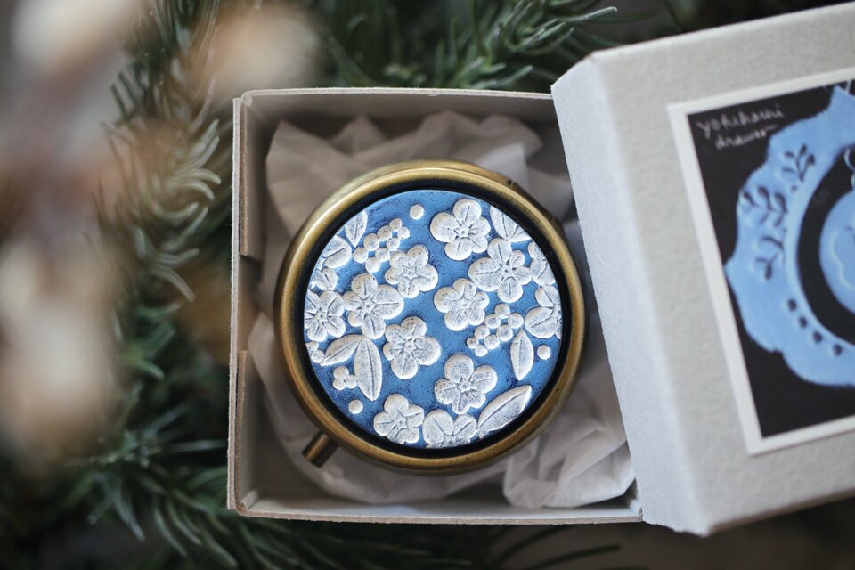 【クリスマス特別作品】: : : 陶土の草花小物入れ : : : 1400