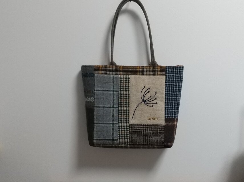 ウールのトートバッグ