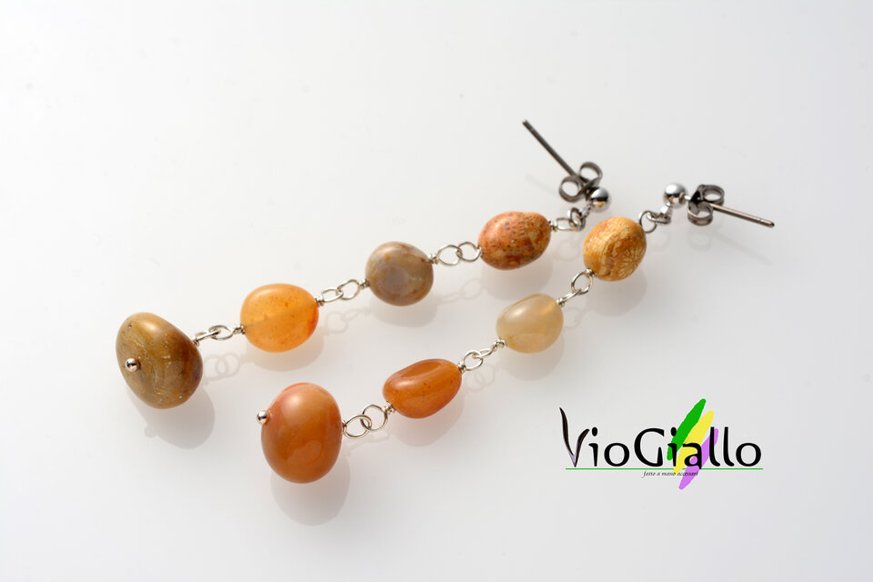 フォッシルコーラルの４連ピアス