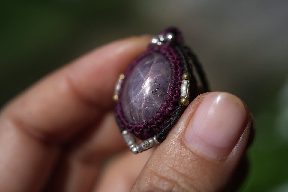 半貴石の謎☆スタールビー マクラメネックレス1869 | iichi 日々の