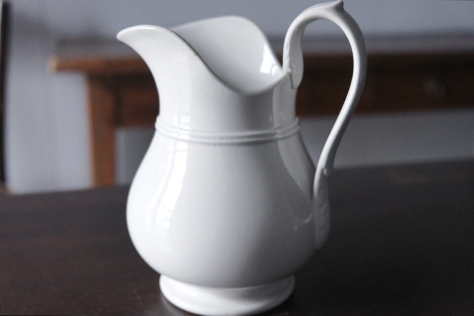 Choisy le Roi 白 ピシェ ピッチャー 花器 花瓶 h19.5cm フランス