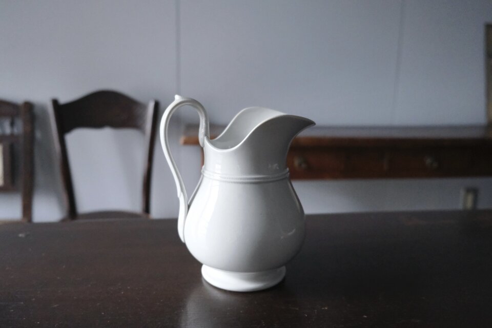 Choisy le Roi 白 ピシェ ピッチャー 花器 花瓶 h19.5cm フランス