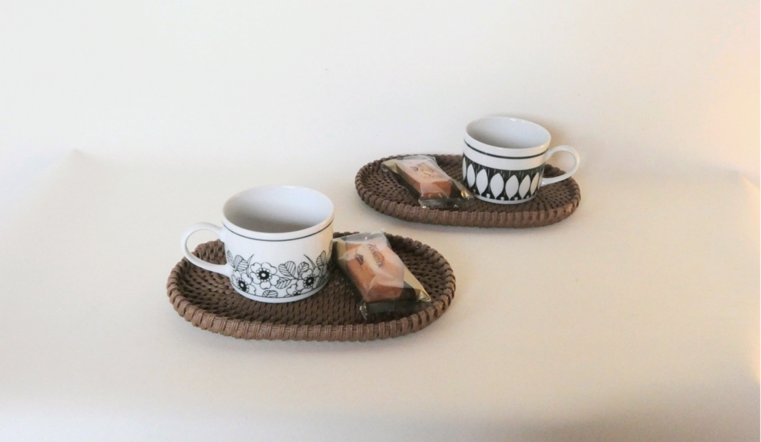 オーバルのカフェトレイ  モカ