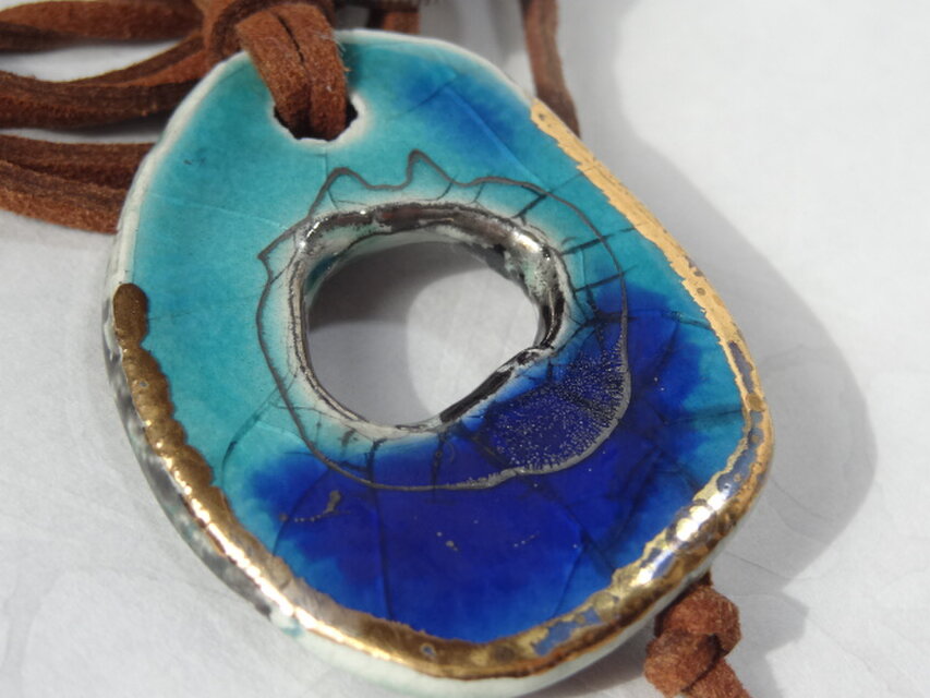 ネックレス（青釉、金模様）G0３