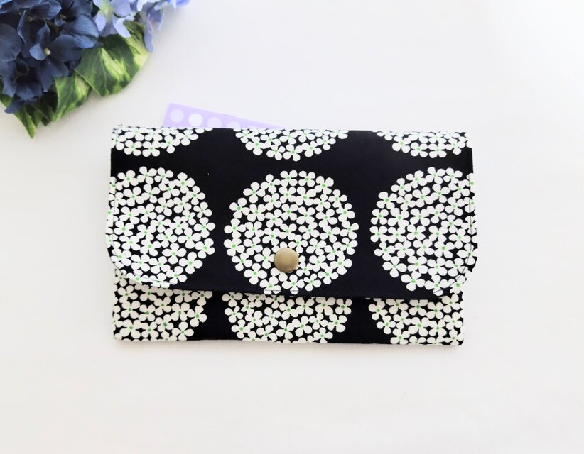 サークルフラワーお薬手帳ケース(ブラック)