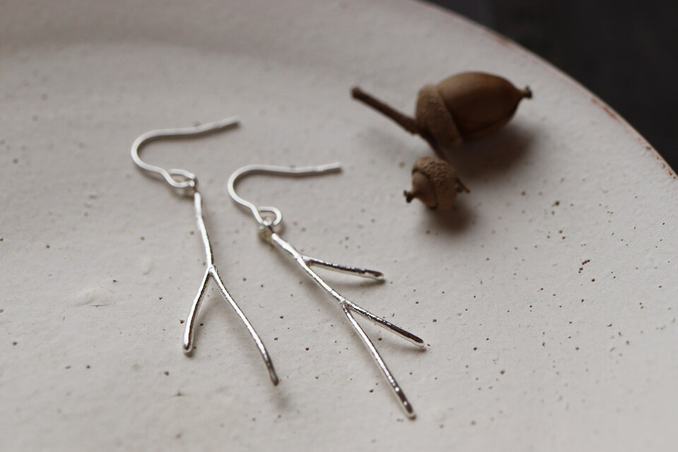 散歩道の小枝　ピアス/イヤリング