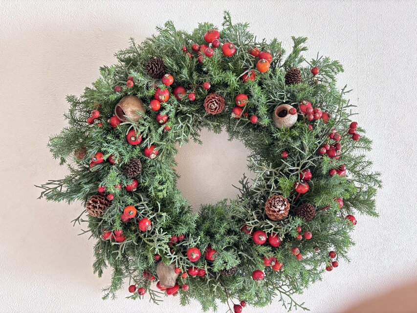 赤い実がいっぱいのクリスマス | iichi 日々の暮らしを心地よくする