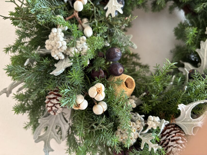 ホワイトクリスマスリース | iichi 日々の暮らしを心地よくする