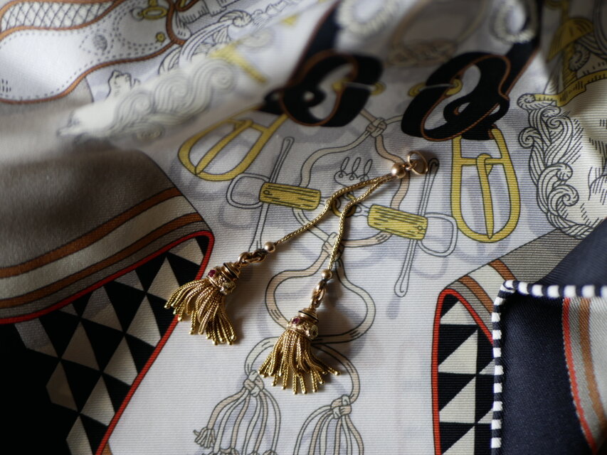 【FN-19】 フランス　ダブルタッセル　ヴィクトリア朝時代　ネックレストップ　18金　フランスアンティーク