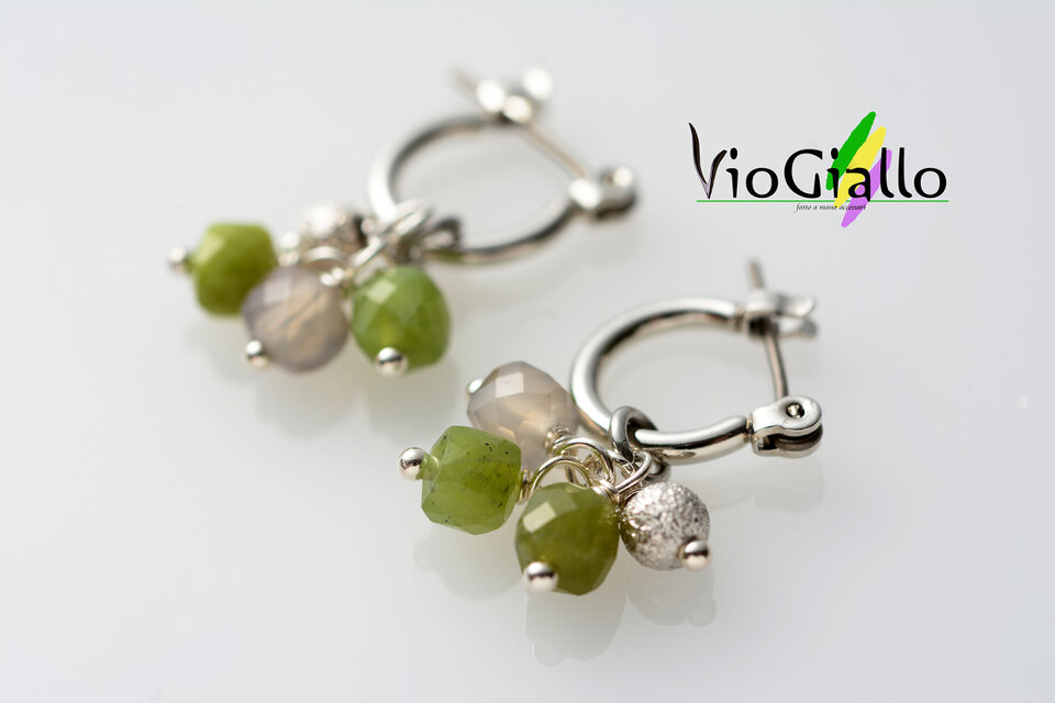 ネフライトとグレーオニキスの粒々フープピアス