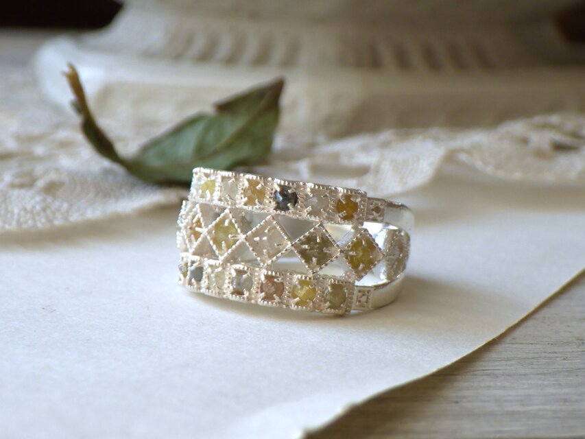 １点もの　SVナチュラルカラーのラフダイアの幅広リング