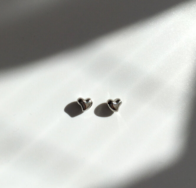 PT900 プラチナ　ペリドット　ピアス　ハートピアス　ハートペリ ♡選べるプラチナPT900/K18 付けっぱなし小粒ぷっくりハート毎日付け