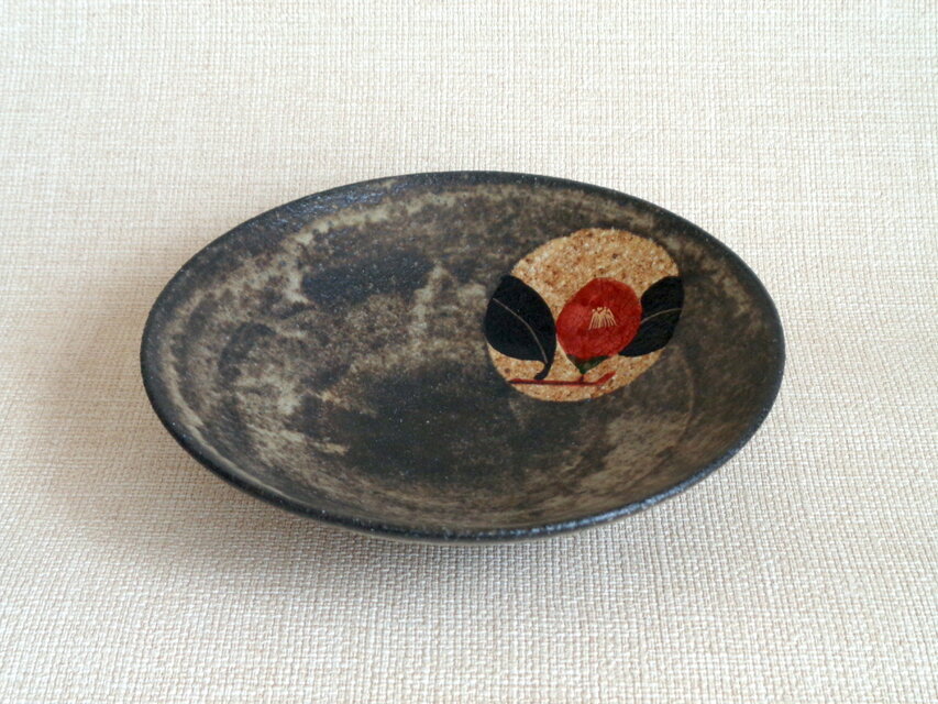 鉢 (金銀彩紅椿c) | iichi 日々の暮らしを心地よくするハンドメイドや
