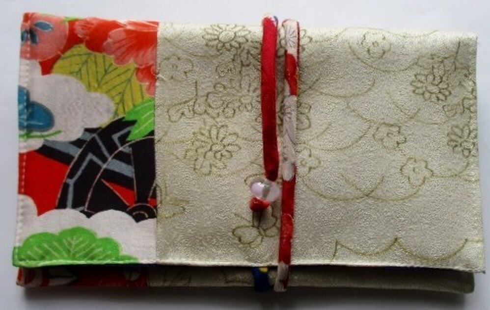 ８５１８　花柄の着物で作った和風財布・ポーチ