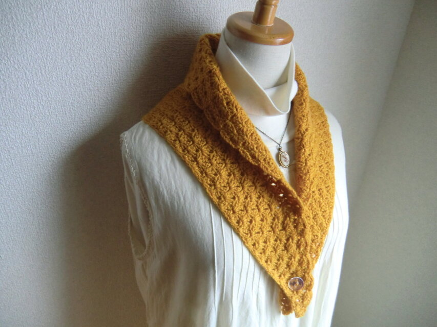 カシミヤ100％ 小さめ三角ストール（マスタード オレンジ） | iichi