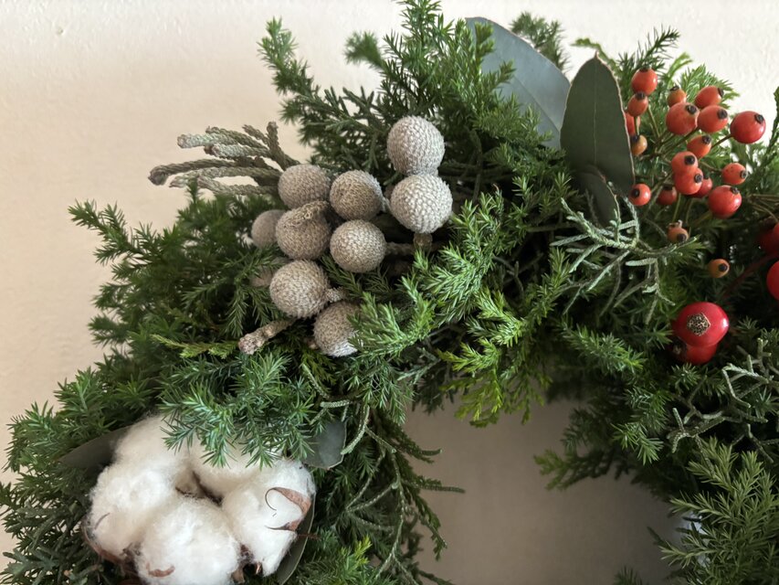 綿の実と木の実のクリスマス(2） | iichi 日々の暮らしを心地よくする