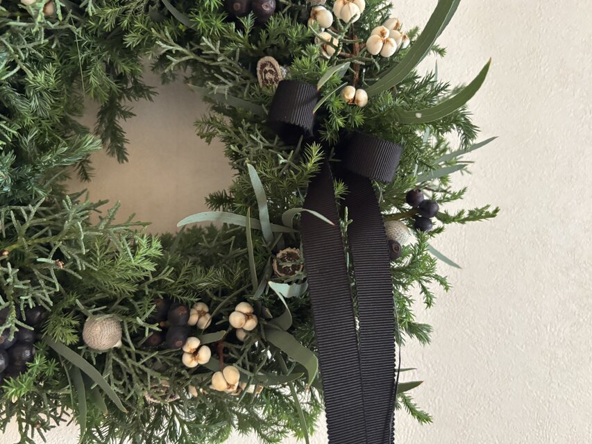 シンプルでナチュラルなクリスマスリース | iichi 日々の暮らしを