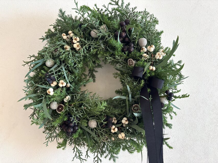 シンプルでナチュラルなクリスマスリース