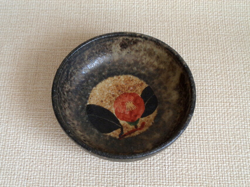 浅鉢 (金銀彩紅椿b)