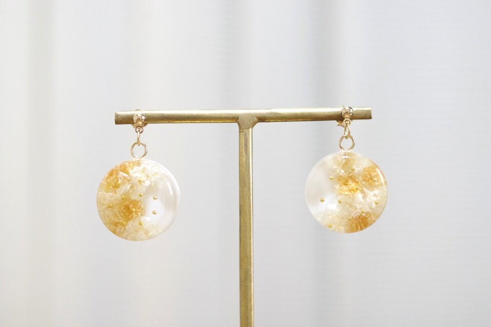 レジンアート　ラウンドピアス〈穏やかな時〉