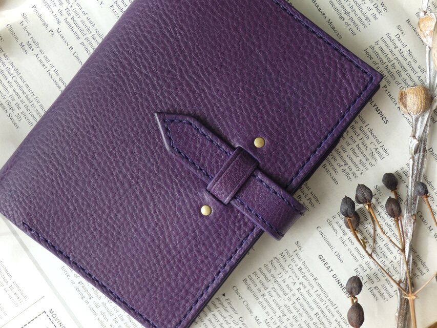 イタリア革の手帳カバー／A6サイズ／紫 | iichi 日々の暮らしを