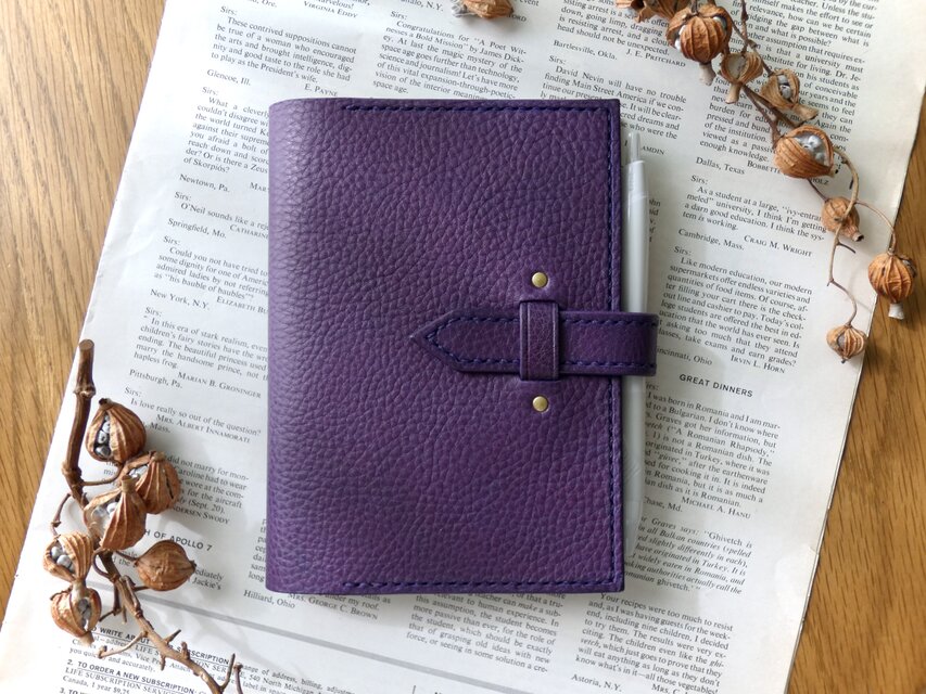イタリア革の手帳カバー／A6サイズ／紫 | iichi 日々の暮らしを