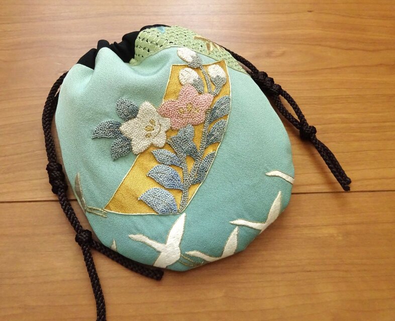 可愛いミニ巾着（相良刺繍・桔梗）