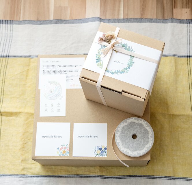 ボックスギフトラッピング ＊ 陶器・花器・動物花挿し用 （その他商品用もございます）