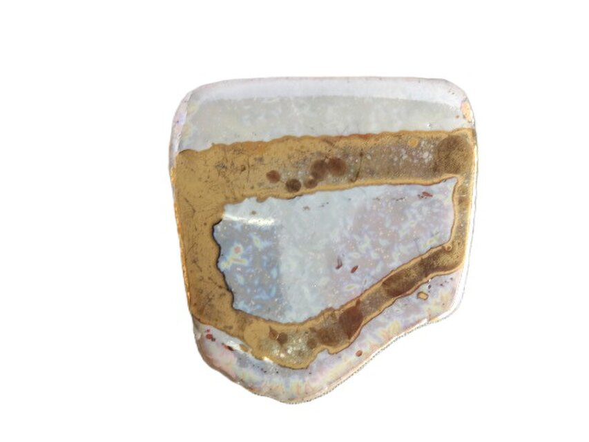 ブローチ。チタンラスター釉　TG3