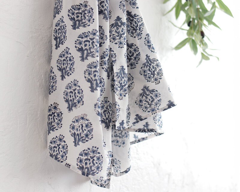 木版染め ブロックプリント フリークロス マルチカバー （ブーケ/ホワイト）